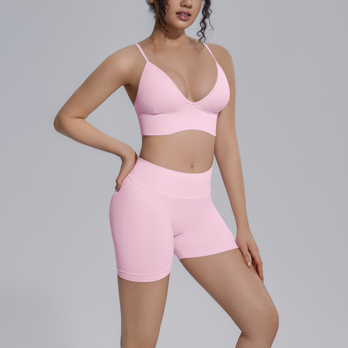 Nuevo cross-border sin costuras color sólido hermoso de espalda alta elástica ropa de entrenamiento de yoga apretada cuatro piezas juego de ejercicio ejercicio ejercicio ejercicio