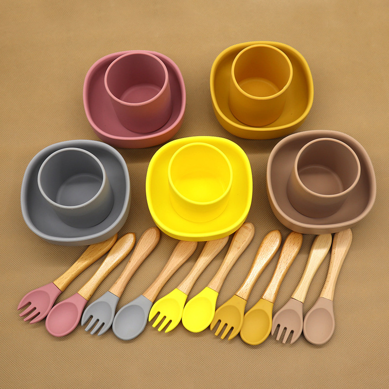 Cross-border in stock children's tableware suit baby complementary spoon anti-fall silicone bowl drinking cup fork spoon tableware four-piece set