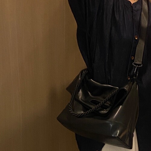 2024 spring new high-end soft leather PU women's bag large capacity simple commuter student shoulder tote bag large bag