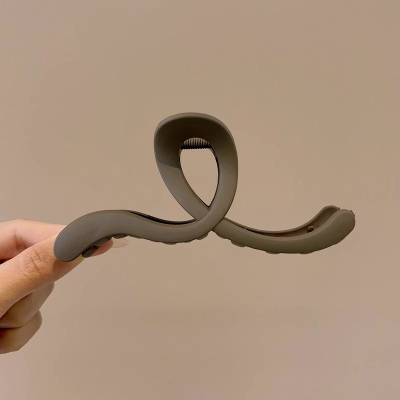 Clip de cabello de alta sensación de gran tamaño para mujeres más agarrar clip de cabello de tiburón en la parte posterior de la cabeza de los productos al por mayor