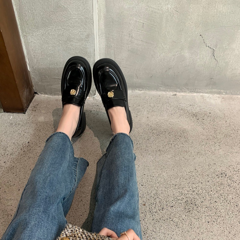 Versión de pelo de conejo - piel real montaña camelia zapatos de cuero pequeños mujeres otoño e invierno más terciopelo engrosado con un pie grueso para pedalear zapatos de felicidad mujeres individuales