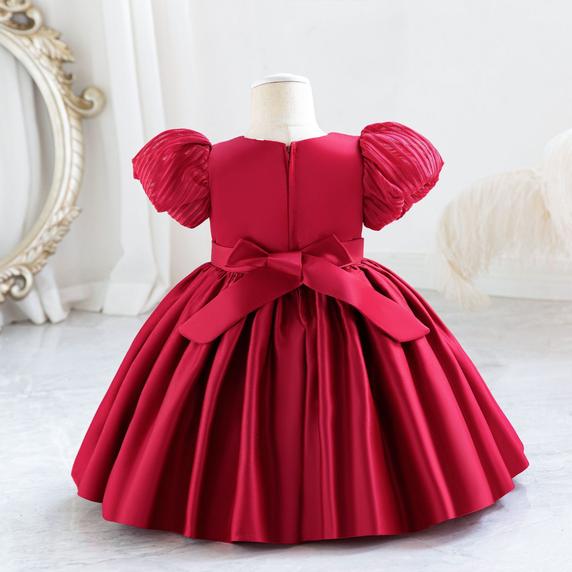 Robe d'anniversaire pour enfant Robe d'anniversaire pour enfant Robe de princesse de première année à rayures en satin avec nœud_voghion.com
