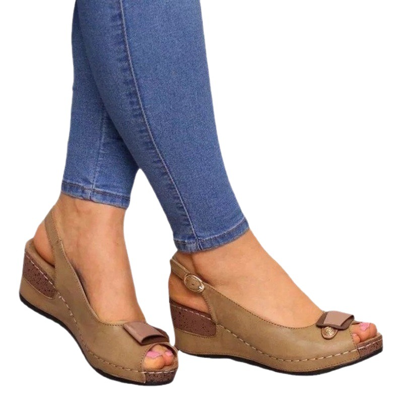 2022 verano nuevo retro romano pendiente zapatos cómodos de fondo suave boca pescado Sandalias Mujer Comercio exterior fabricantes directos para las mujeres