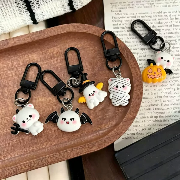Cute Halloween keychain, fun cartoon little ghost, black-themed dark-style backpack pendant, student gift accessory