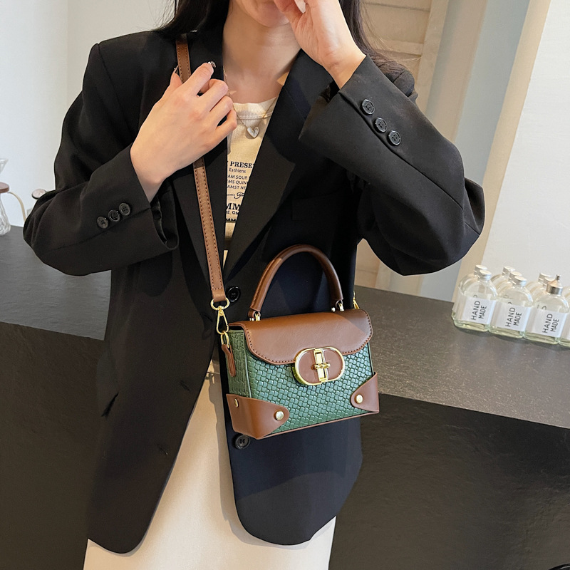 Este año, la popular explosión de bolsos de mano para mujeres 2024, nuevo color de contraste, bolsos de hombro, bolsos de alto nivel, bolsos de cinturón