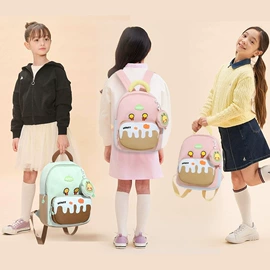 休闲背包;小学书包;女士双肩包