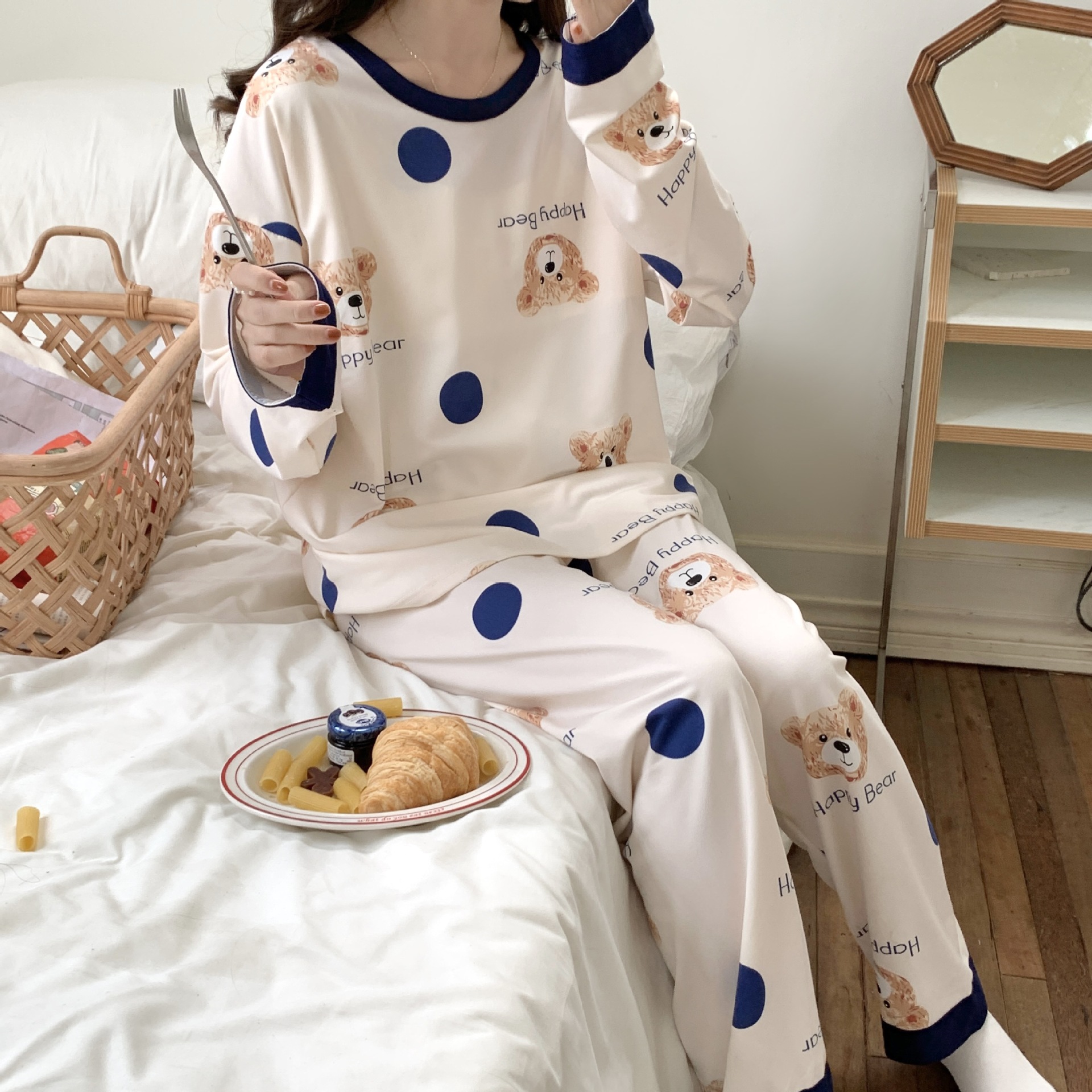 Oso de dibujos animados pijamas las mujeres artificiales algodón cuello redondo pullover manga larga otoño e invierno con almohadilla en el pecho dulce chica desgaste en casa traje