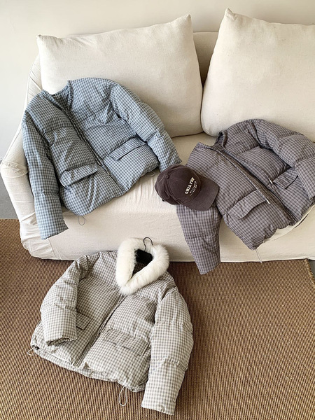 Winter fashionable cute down jacket with a round collar with bow