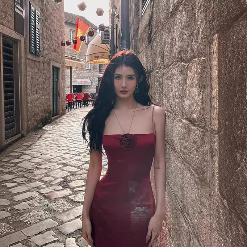 JS3474 French Style Low Collar Flower Design Sense Sling Dress Women's High Cold Royal Sister Style Long Dress with Tight Waist and Shoulder JS3474 French Style Low Collar Flower Design Sense Sling Dress Women's High Cold Royal Sister Style Long Dress with Tight Waist and Shoulder