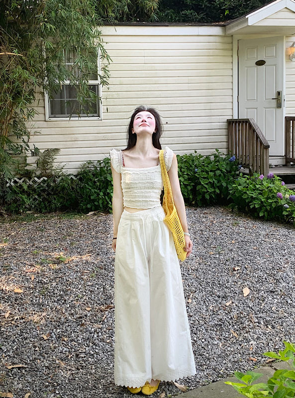 Designed White Striped Square Neck Vest for Small Women in Summer, Unique and Beautiful Short Short-Sleeved Top Suit