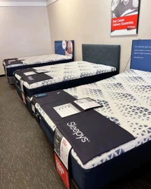 床旗、床尾巾;桌旗;床罩床笠