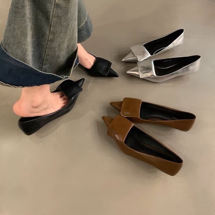 French Kitten Documentary Shoes Women's Shoes 2024 New High Sense Pointed Elegant Simple Black Night Wind Boat Shoes