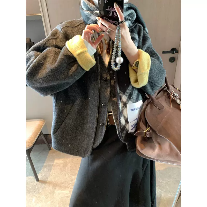 摩且 时髦设计感 韩系假两件拼接V领羊毛双面呢短款外套 MQ1035