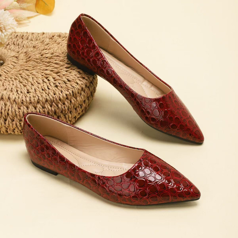Burgundy crocodile-patterned pointed-toe shallow single shoes, comfortable flat soft-soled versatile women's shoes for commuting, vintage style, SGS certified Burgundy crocodile-patterned pointed-toe shallow single shoes, comfortable flat soft-soled versatile women's shoes for commuting, vintage style, SGS certified