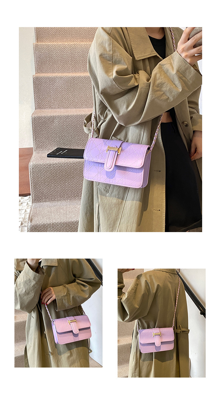 This stylish, high-quality, and trendy hand-held crossbody bag is a new cross-border women's bag for autumn and winter 2024. It features a checkered commuter single-shoulder bag undefined