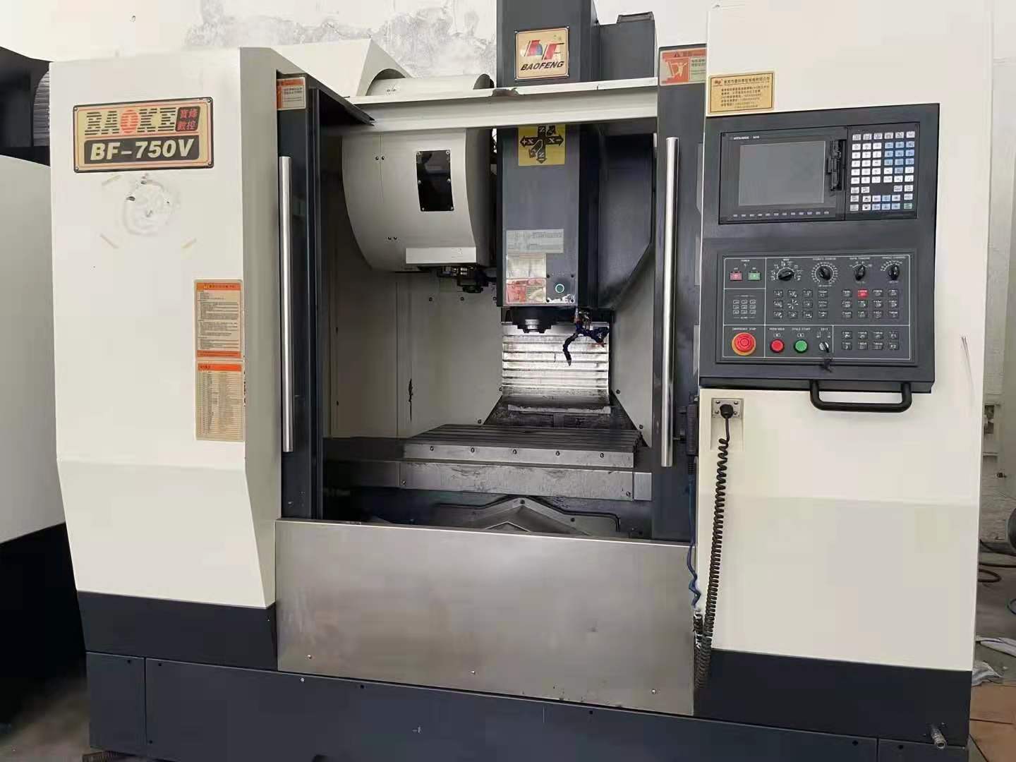 处理二手宝烽BF-750V立式加工中心二手立加二手加工中心