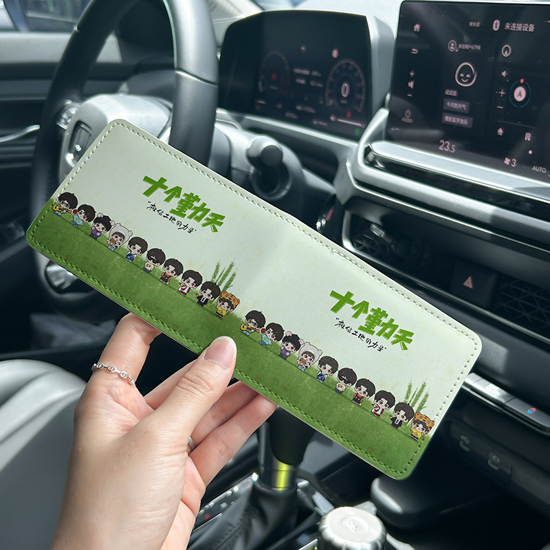 十人の勤め先の個性的な運転免許証の二合一カードの運転免許証の保護カバーの高い顔の値の皮のカバーの女性|undefined