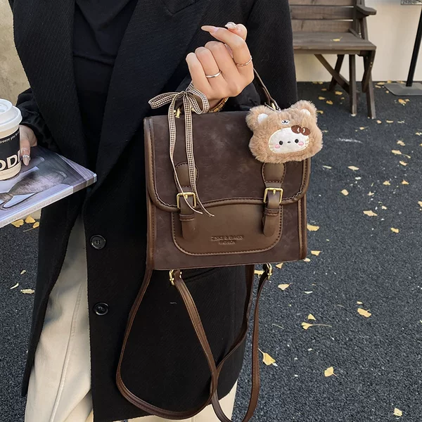 Retro College-Style High-Value Backpack, Fashionable and Versatile, Small Square Handbag for Commuting, Popular Women's Bag for Daily Use
