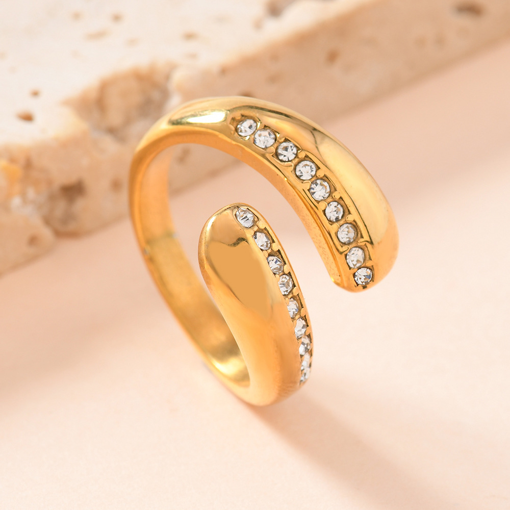 Europa y los Estados Unidos transfronterizos de acero inoxidable abierto anillo de lujo ligero viento frío fundido anillo de diamantes micro fabricantes de anillos de pareja image 3