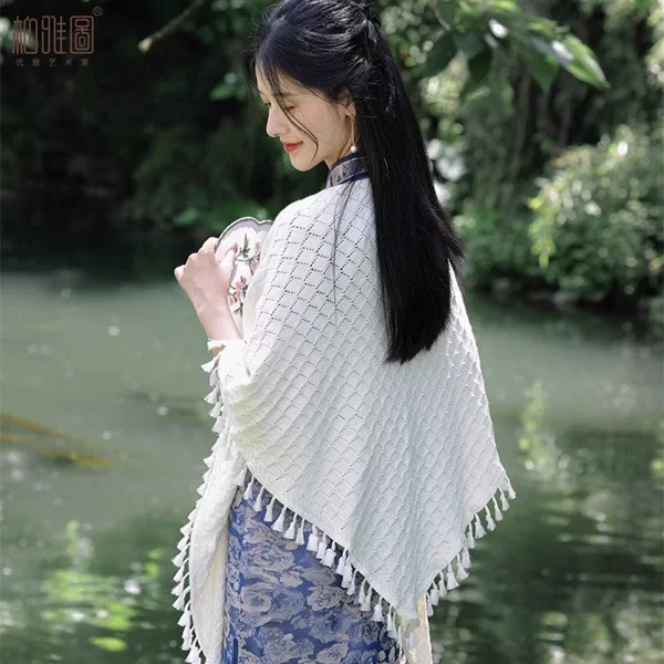 Retro Chinese-Style Hollow-Out Shawl Cardigan for Women, New Chinese-Style Retro Outerwear for Air-Conditioned Rooms, Knitted Shawl