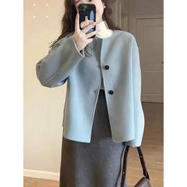 秋冬2024新款今年流行富家千金毛呢短款蓝色呢子外套女小个子