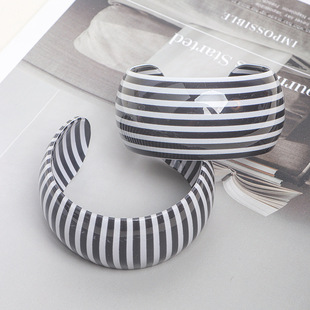 �W���������ڰחl�y�����_�����CŮ���s�r�Ђ����֭h�����ٴ��֭h