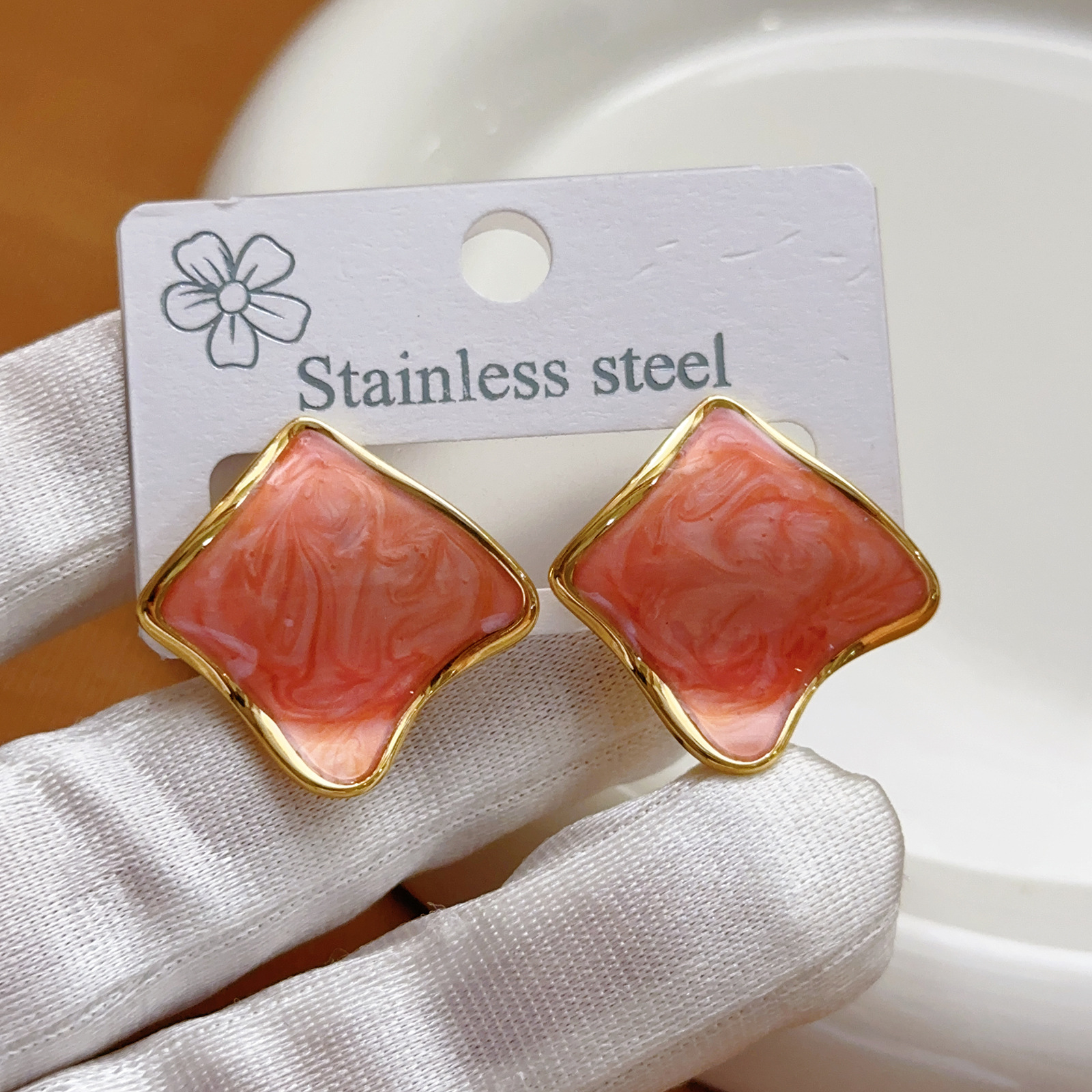 Venta caliente transfronteriza Pendientes cuadrados irregulares simples y de moda de acero inoxidable Pendientes de temperamento de diseño de nicho