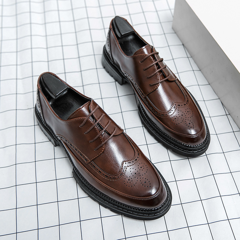 Los zapatos de cuero de los hombres de negocios formales de cuero de desgaste de los zapatos de los hombres ocasionales respirables plataforma de aumento de altura de los hombres zapatos de cuero de la boda británica