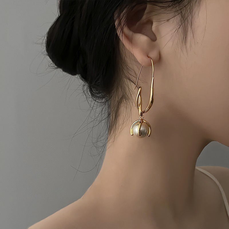 Designer Style Circle Cool Style Earrings Feminine Temperament Simple Fried Dough Twists Earrings Earrings Earrings Premium Earrings Female_voghion.com