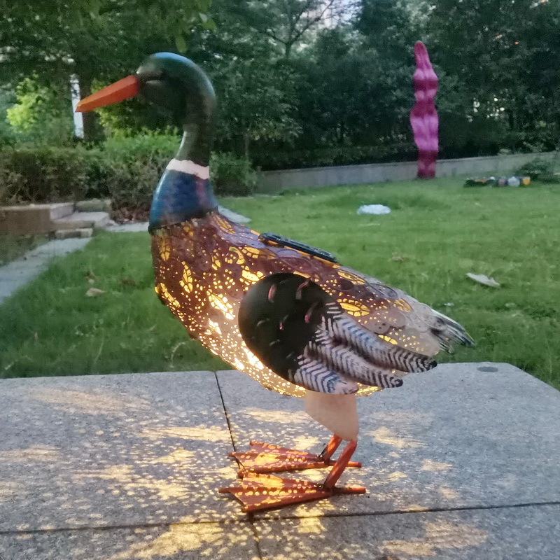 Metal Painted Foreign Trade Export Courtyard Home Decoration Outdoor Iron Animal Decorative Ornaments Duck-shaped Solar Lamp