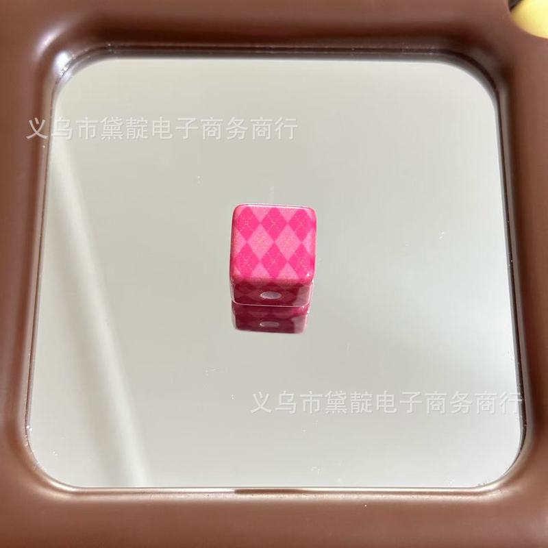 レトロな菱形六面正方形ビーズ diy 子供のヘアロープジュエリー携帯電話チェーンバッグペンダントキーホルダー素材|undefined