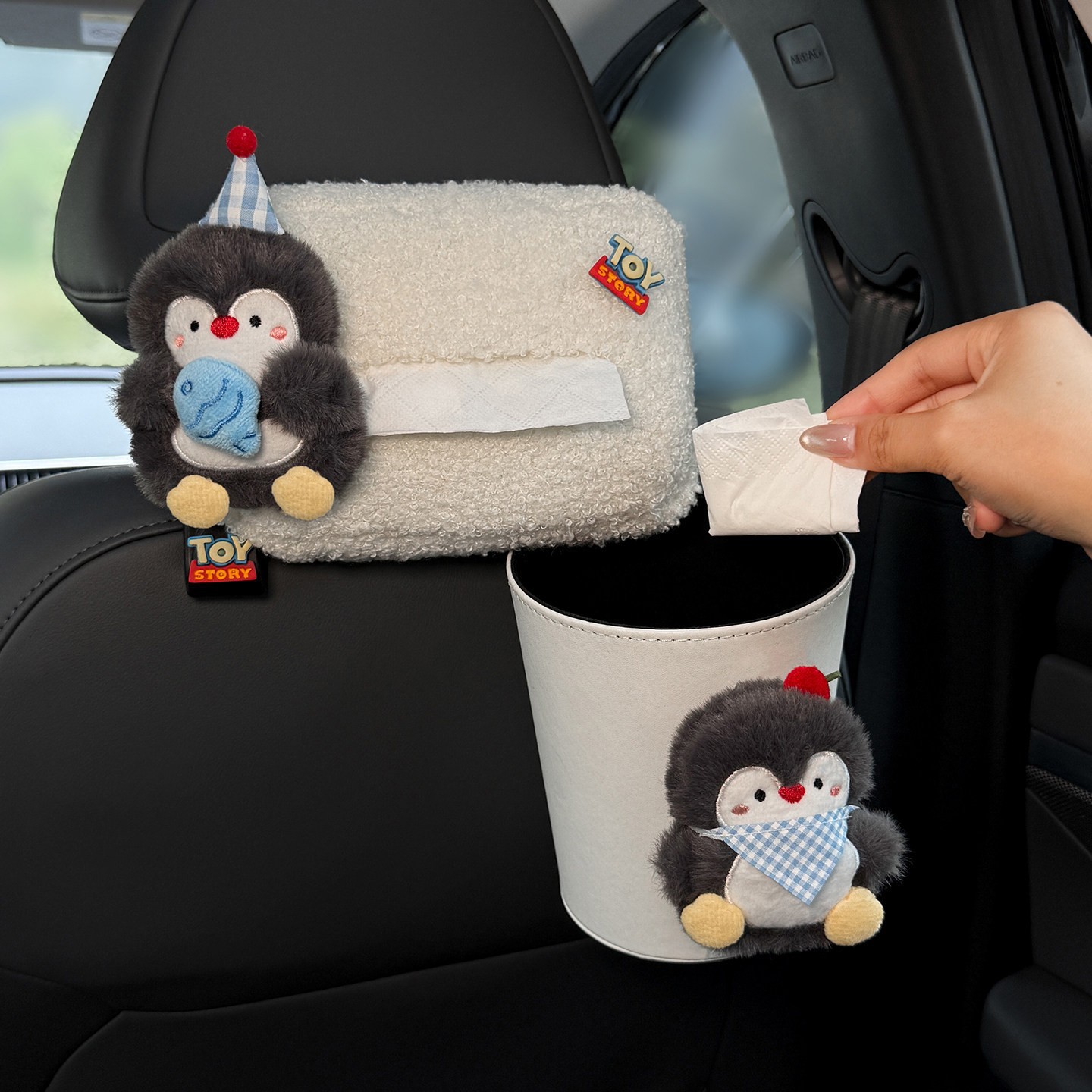 Cute Penguin Car Tissue Bag, Car Tissue Box, In-Car Seat Hanging Tissue Bag, Armrest Box Tissue Bag for Women