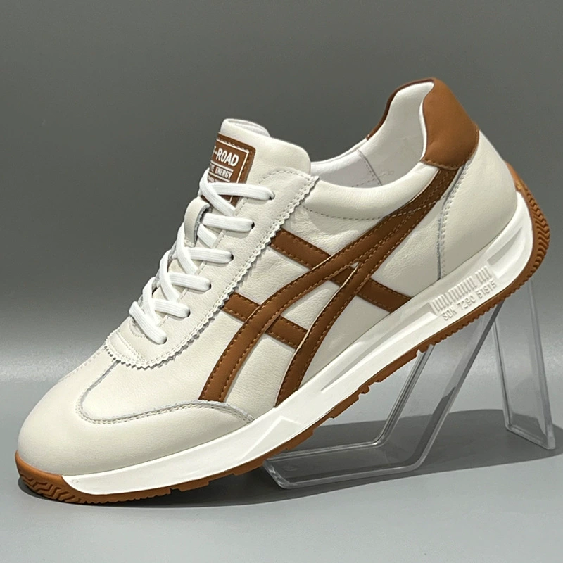 Агамские туфли мужские осенние кожаные дикие дышащие кроссовки на мягком подошве мужские маленькие белые туфли классические повседневные кроссовки