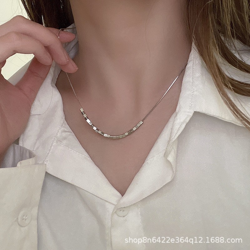 时尚轻奢珍珠项链复古高级感小众个性吊坠配饰秋冬毛衣链锆石项链|undefined