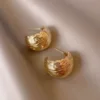 Золотой (рельефные шарики, серебряный штифт)