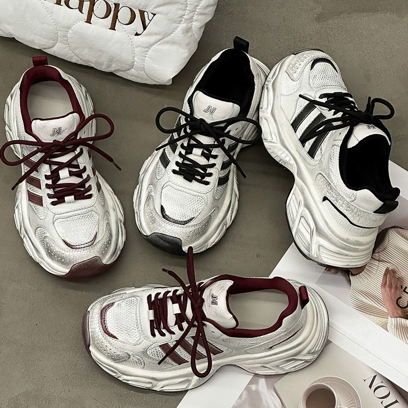 Старая кожаная полировальная обувь отца 2024 осень и зима новая ретро толстая подошва спортивная обувь для бега, бархатная обувь, чтобы согреться