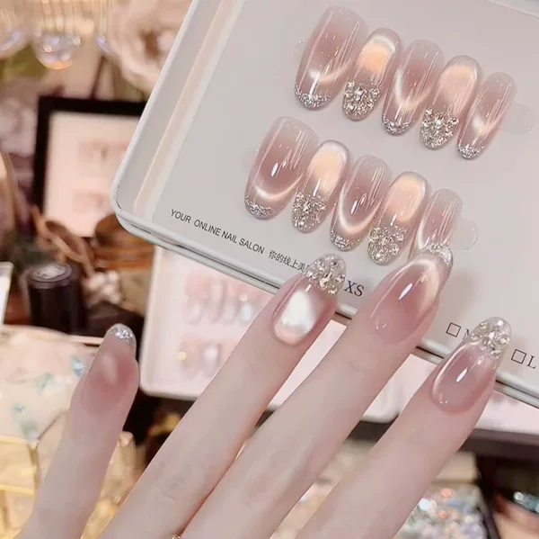 Purely Handmade Wearable Nails in a Whitening Nude Color with Glass Pearls, Transparent and Luxurious, High-Quality Nail Art at Affordable Wholesale Prices