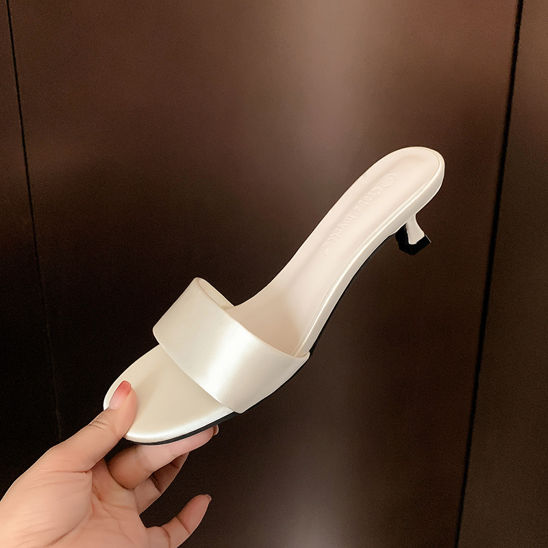 Madre de uva ~ Estilo simple, temperamento, seda, tacones altos, gatitos, sandalias y pantuflas, uso de verano para mujeres