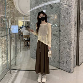 秋季套装女时尚两件套慵懒风新款不规则镂空针织衫搭配吊带连衣裙