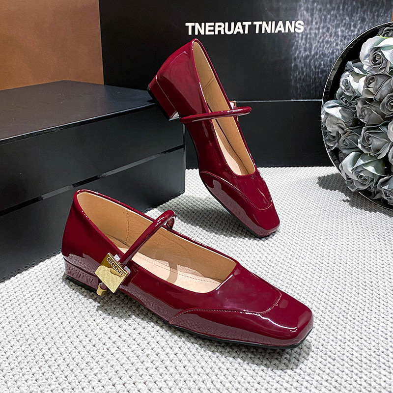 03-8 Mary Jane women's shoes Joker square head with shallow thick heel shoes temperament plus size women's shoes 41-43