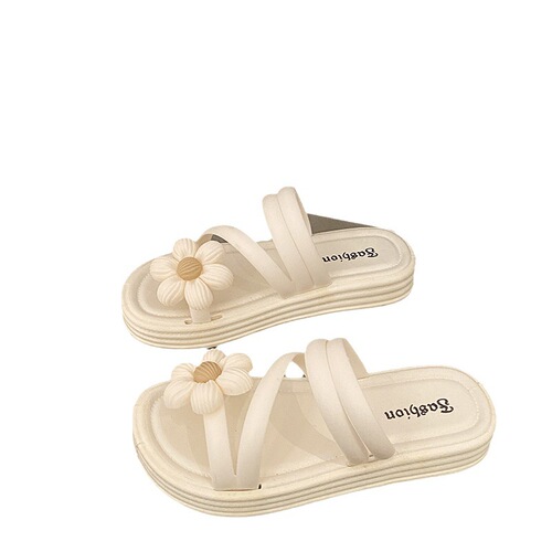 New floral women's sandals with thick soles and anti-slip features, summer fairy style, suitable for indoor and outdoor wear, Roman casual style