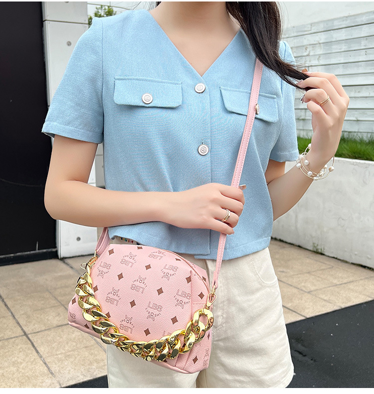Xiaoxiangfeng handbag 2023 new mobile phone bag crossbody bag women's large capacity cosmetic bag printed shoulder bag_voghion.com