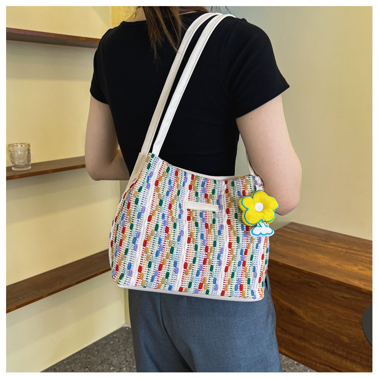Streetwear Floral Square Magnetic Buckle Tote Bag display picture 4