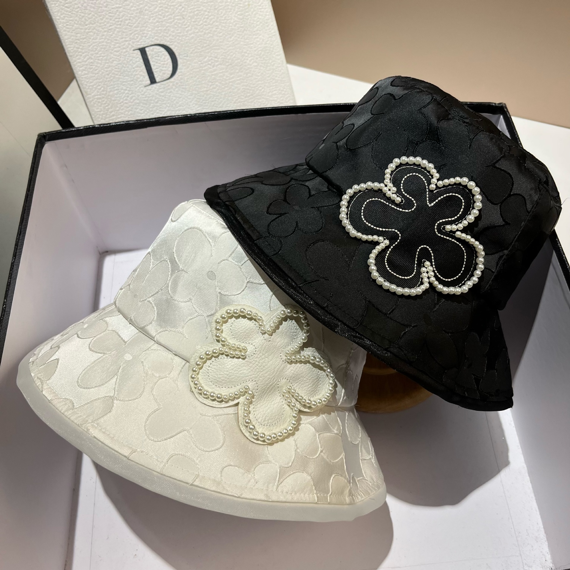 Korean version of ins small fragrant wind pearl flower casual fisherman fashionable spring/summer embroidered jacquard_voghion.com