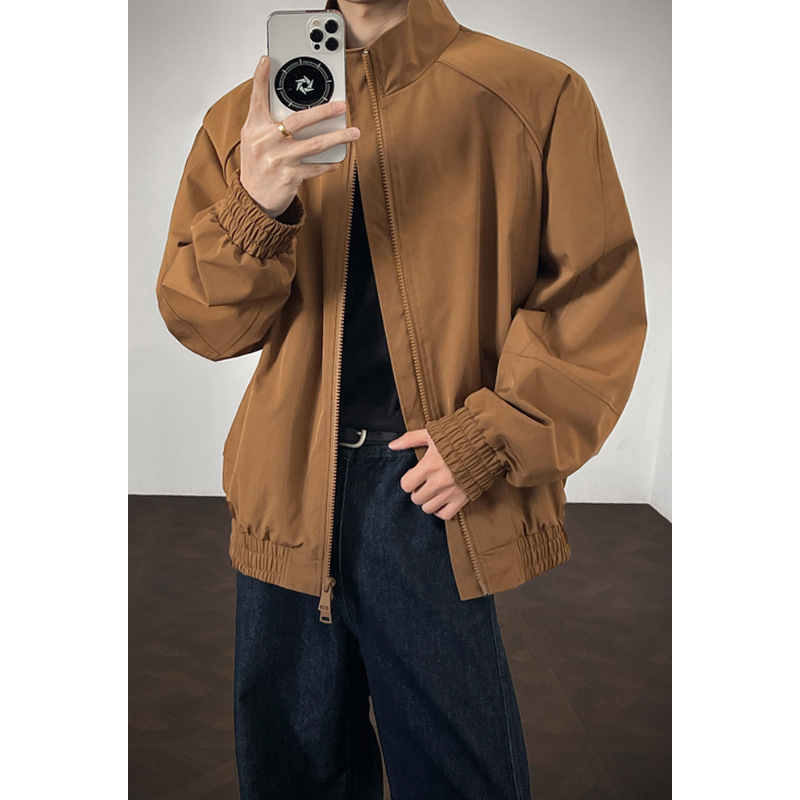 Bomber Cleanfit destrutturato con colletto alto da uomo, modello baseball corto in stile americano con spalla strutturata_voghion.com