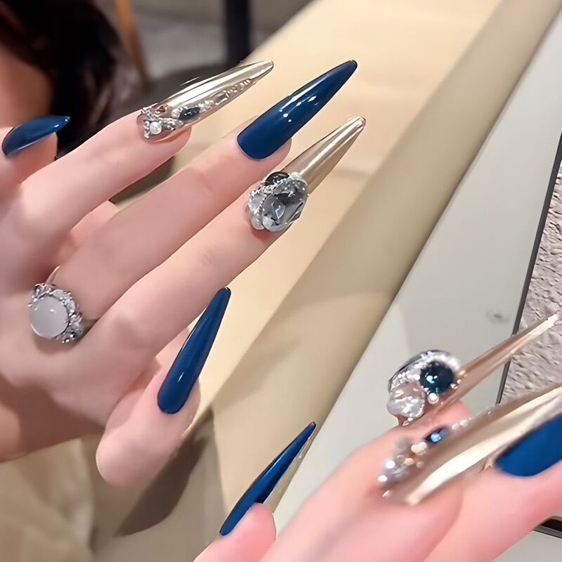 Purely Handmade Blue Full-Diamond Sparkling White Wearable Nails Removable and Reusable Manicure Patches for Autumn and Winter Purely Handmade Blue Full-Diamond Sparkling White Wearable Nails Removable and Reusable Manicure Patches for Autumn and Winter