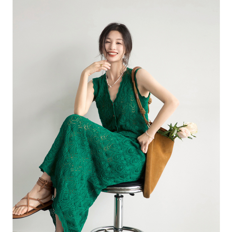 7540 Retro Resort Style Cut Out V Neck Ice Silk Knitwear Half-Length A-Line Long Skirt Suit Summer New Two-Piece Set