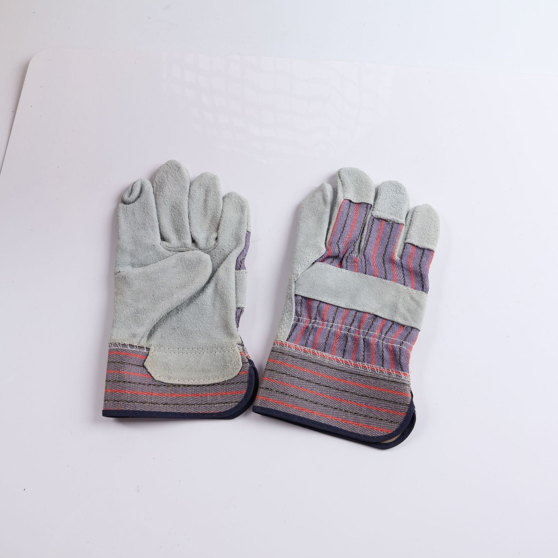 二层牛皮焊工手套全掌条纹耐高温耐磨软皮防护电焊业无缝劳保手套