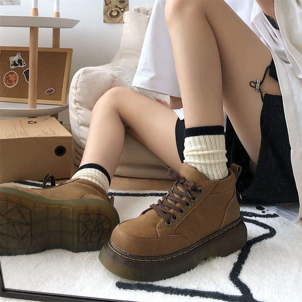 Женские короткие Ботинки Martin в британском стиле, американские ботинки на шнуровке, новинка 2022 года, осенние сапоги с толстой подошвой из ревеня