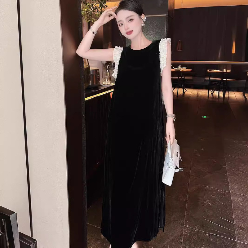 Simple and generous socialite temperament black velvet dress 2024 new summer cold unique chic skirt Simple and generous socialite temperament black velvet dress 2024 new summer cold unique chic skirt